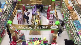 SOUTH AFRICA - Cape Town - Kids activities this Easter weekend at Blue Route Mall. (Video) (e6Y)