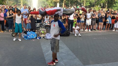 Summer in Manhattan New York City - Street Performers, Art, Times Square, SoHo