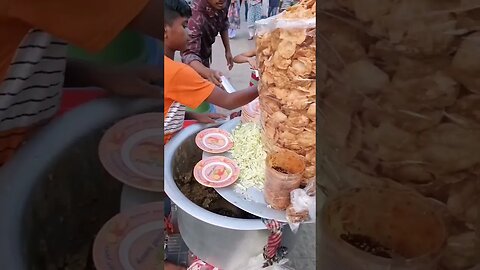 🇧🇩 Bangladeshi Street Food by 8 Years old boy. #streetfood #bangladeshistreetfood