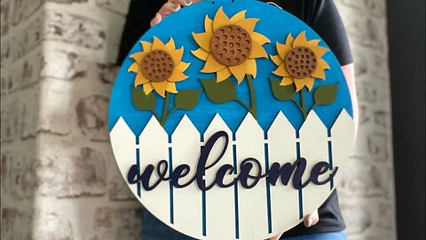 Welcome Fence with Sunflower Door Hanger Kit |Hard Working Mom |How to