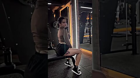 Cute & Huge Muscle Girls Compilation 💪 Fitness & Fbb Women Flexing Muscles  💪 Workout Motivation 