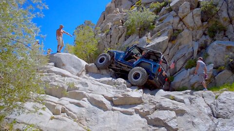 Garden of Eden 4x4 Trail - Big Bear California: Six Jeeps Go Up "The Wall" Obstacle