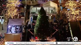 The holiday season arrives in Detroit: City gathers to light Christmas tree