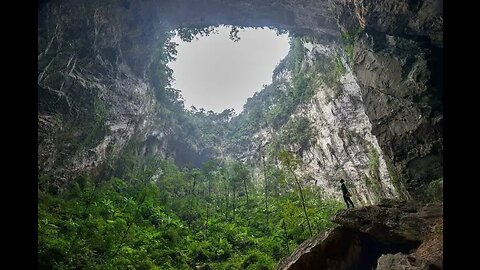 Son Doong Cave - Vietnam - Worlds Largest Cave