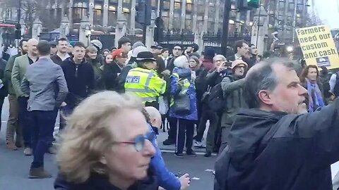 Breaking News: Hundreds are gathering outside the British Parliament.