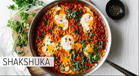 SHAKSHUKA | healthy breakfast recipe (or anytime of day recipe)