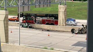 Full freeway closure after fatal crash on I-43 eastbound at 27th St