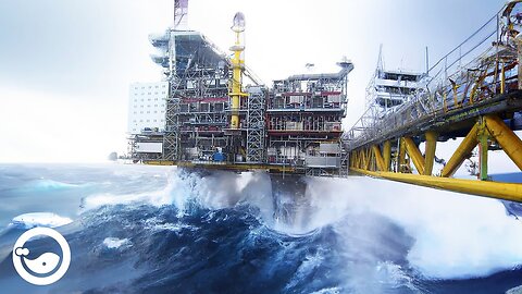 Life & work in Extreme Conditions: This is Why Offshore Oil Rig Workers Earn So much Money