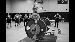 Easy 475 deadlift by 17 year old