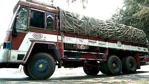 truck drivers talented drive at Dhimbam Ghat Road 10 Wheel Fully loaded Turning Hairpin Bend road