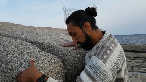 Bouldering next to the Atlantic Ocean