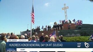 Hundreds honor Memorial Day on Mt. Soledad