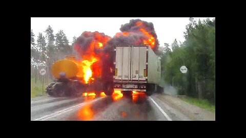 Best Idiots Dangerous Truck & Car Driving Fails 2022