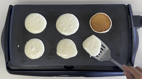 Easy Buttermilk Pancakes