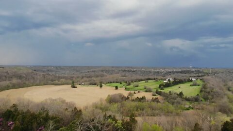 Severe thunderstorm developing in Kentucky