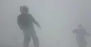 En intensiv snöstorm drabbar Island