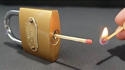 HOW TO OPEN A LOCK WITH MATCHES