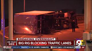 Overturned semi closes I-71 SB to Fort Washington Way