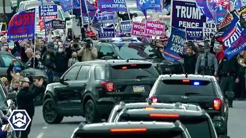 EPIC!!! Biden Motorcade Surrounded By Trump Supporters In Pennsylvania