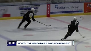 Hockey phenom Shane Wright talks with Brad Galli ahead of games in Saginaw, Flint