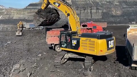 Hammering Rock With A GIANT CAT Excavator | Building Our Road Maining Project