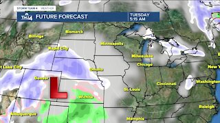 Quiet Monday to start the week, snow moves in Tuesday