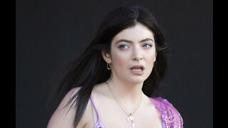 Lorde reveals why she ‘peaced out’ on social media