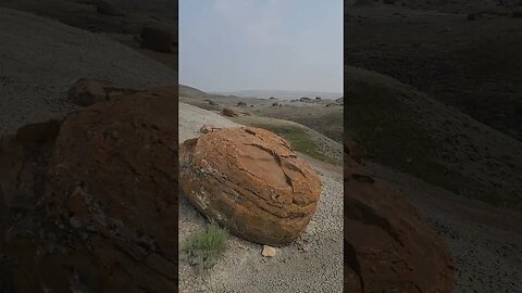 Red Rock Coulee GIANT ANCIET SPHERES & A PYRAMID! Say Whaaaat? BurnEye exploring biots on ze ground!