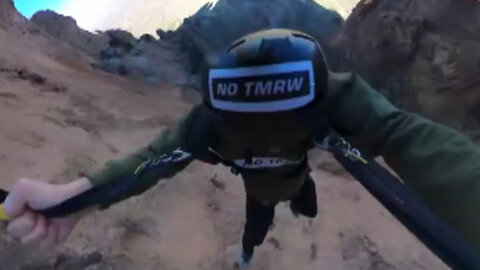 "Base-Jumper Miraculously Survives Parachute Failure" - 1 minute video