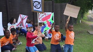 SOUTH AFRICA - Durban - School protest against cellphone tower (Videos) (RGR)