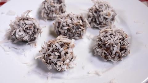 How to make tasty coconut truffles