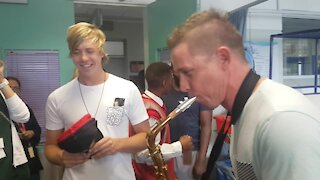 SOUTH AFRICA - Cape Town - Goldfish visit children at Red Cross War Memorial Children’s Hospital (Video) (HSN)