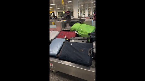 Bagage at Airport 🙄🙄🙄🥵🥵🥵🥵
