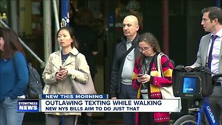 New bill would make it illegal to text and walk