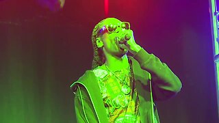 Snoop Dogg makes appearance at Ontario marijuana dispensary grand opening