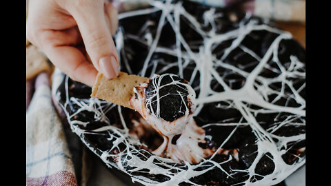 Spiderweb S’mores Dip Recipe!