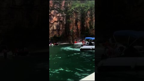 ACCIDENT Kapal pesiar Guest dan Crew di saat melintas di Danau Brasil