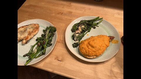 Chicken park, broccolini