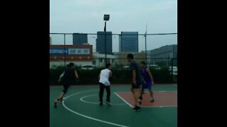 China Street Basketball In the paint