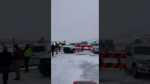 🇨🇦 Farmers Break Through RCMP Barricades Near Coutts, Alberta To Support Border Blockade