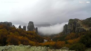 Mystisk dimma bland grekiska bergen
