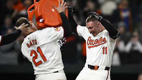 Jordan Westburg hits a walk-off home run