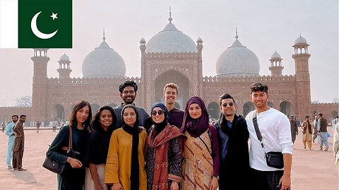 foreigners first time in LAHORE, PAKISTAN 🇵🇰