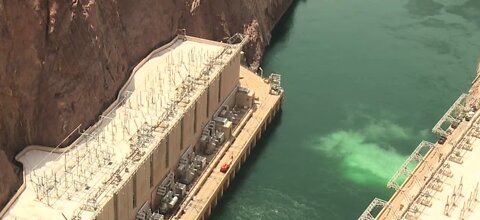 Hoover Dam visitors react to viral transformer fire