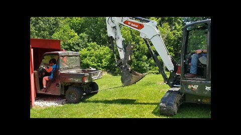 Kentucky road trip & farmhouse yard clean up PART 1/2 Bobcat e42 action!