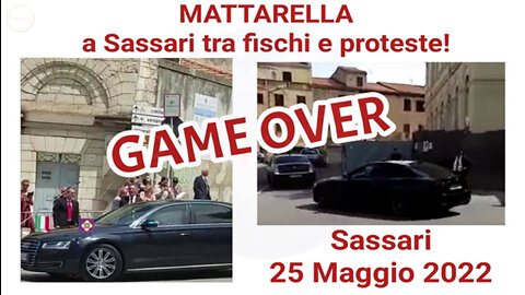Mattarella a Sassari tra fischi e proteste