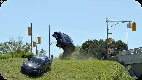 『0040』 Big SUVs are so dangerous ...! @ 【Transporter-The Series, 2012】