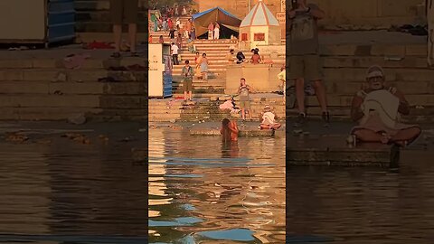 RITUAL Bathing in the Ganges in Varanasi, India #travel