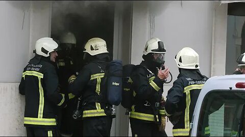 Vatrogasci gasili požar koji je izbio u dućanu Guliver u centru grada