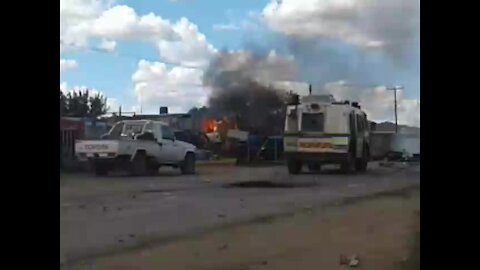 Looting continues unabated in Mahikeng uprising (Y8s)